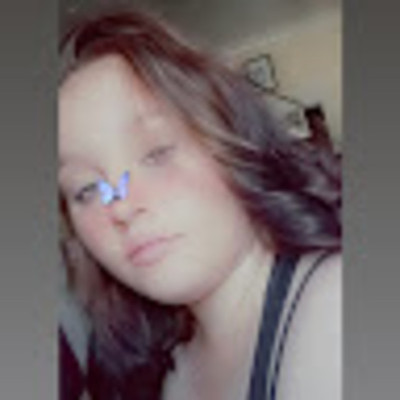 Meet your Posher, Allyson - Picture 1 of 1